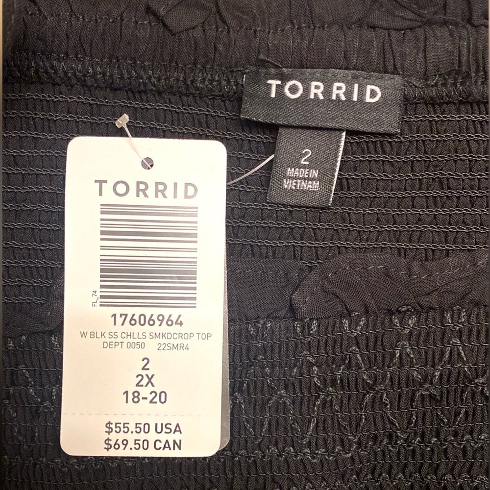NEW Torrid Challis Smocked Puff Sleeve Crop Top NWT - Picture 5 of 5
